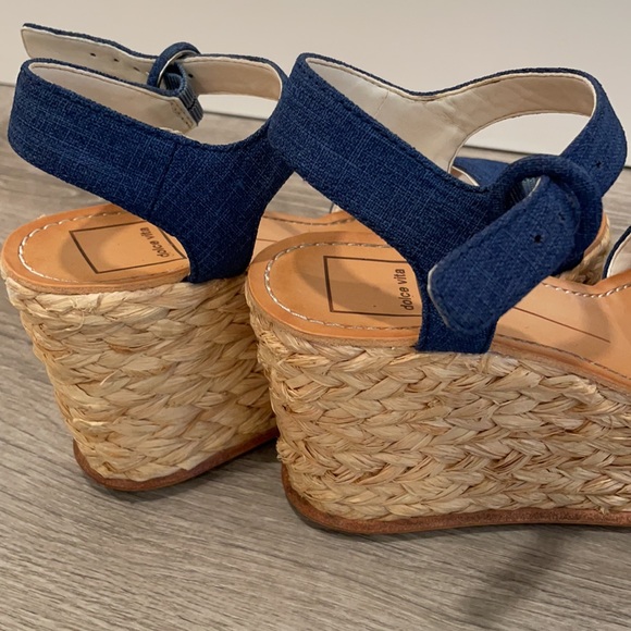 Dolce Vita Platform Sandals - Picture 3 of 3